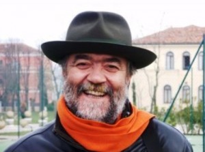 Ο Σωτήρηςη Παστάκας στο Διεθνές Φεστιβάλ Ποίησης
