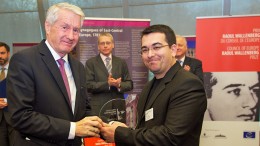 Greek association Agkalia awarded 2016 Raoul Wallenberg Prize of the Council of Europe