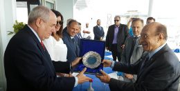 Θερμή υποδοχή σε Κουΐκ και Μάκραμ στον ΕΝΟΑ – Τα εύσημα από τον Πρόεδρο Εδμ. Κασιμάτη στον Έλληνα Πρέσβη Μ. Διάμεση