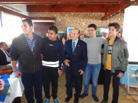 Τα εύσημα από Πατριάρχη και Πρόεδρο ΕΚΑ στους νέους που έπιασαν τον Τ. Σταυρό, στα Φώτα στην Αλεξάνδρεια