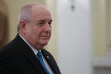 Την Ελληνική κυβέρνηση θα εκπροσωπήσει στα Θεοφάνεια της Αλεξάνδρειας ο ΥΦΥΠΕΞ, Τέρενς Κουΐκ