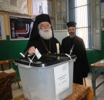 Πατριάρχης Αλεξανδρείας Θεόδωρος: «Θέλω να εκφράσω τη μεγάλη μου χαρά, γιατί σήμερα, σαν Αιγύπτιος, ψηφίζω για την πρόοδο της Αιγύπτου» (ΒΙΝΤΕΟ)