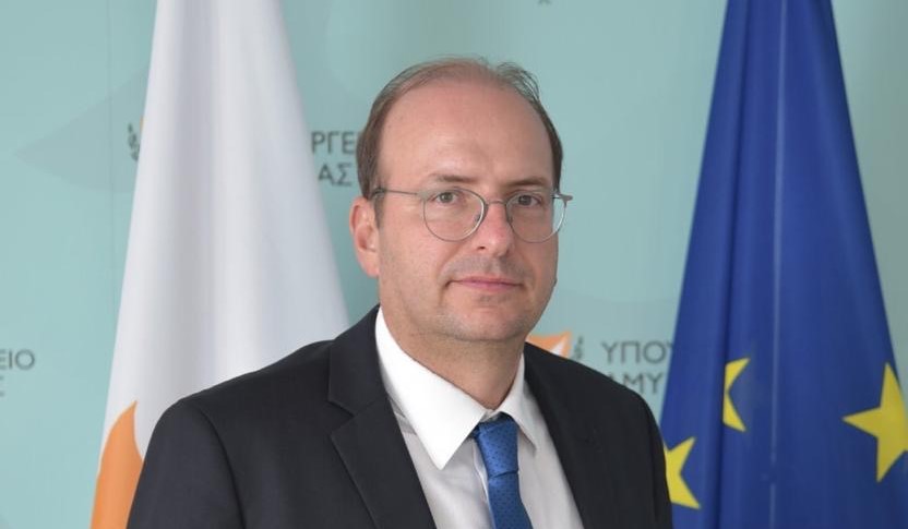 Συνάντηση του Κύπριου Υπουργού Άμυνας με τον Αιγύπτιο ομόλογό του στο Άμπου Ντάμπι