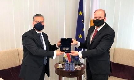 Το Γραφείο Τύπου και Πληροφοριών Κύπρου για τη συνάντηση του Υπουργού Άμυνας με τον Πρέσβη της Αιγύπτου (ΦΩΤΟ)