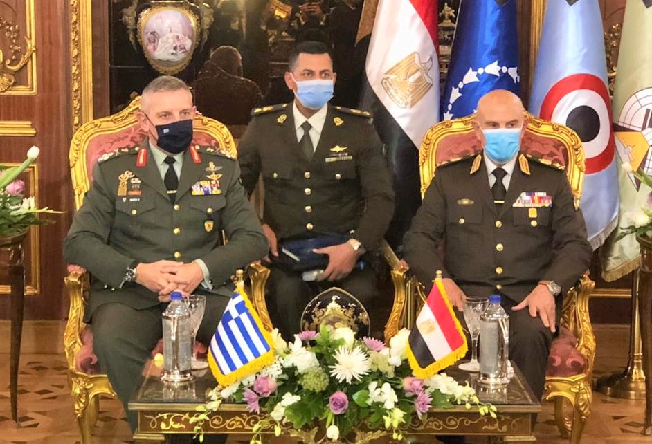 Ο αιγυπτιακός τύπος για τη συνάντηση του Α/ΓΕΕΘΑ Στρατηγού Κωνσταντίνου Φλώρου με τον Υπουργό Άμυνας της Αιγύπτου Μοχάμεντ Ζάκι, στο Κάιρο