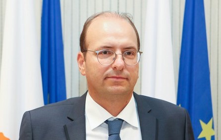 Τα συλλυπητήριά του για τον τραγικό θάνατο τεσσάρων Αιγυπτίων στις φωτιές της Κύπρου, από τον Κύπριο Υπουργό Άμυνας