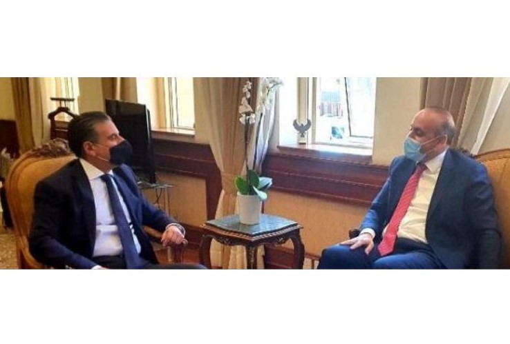 Tο θέμα της αεροπορικής σύνδεσης Αλεξάνδρειας – Πάφου συζήτησε ο Δήμαρχος της πόλης με τον Αιγύπτιο Πρέσβη