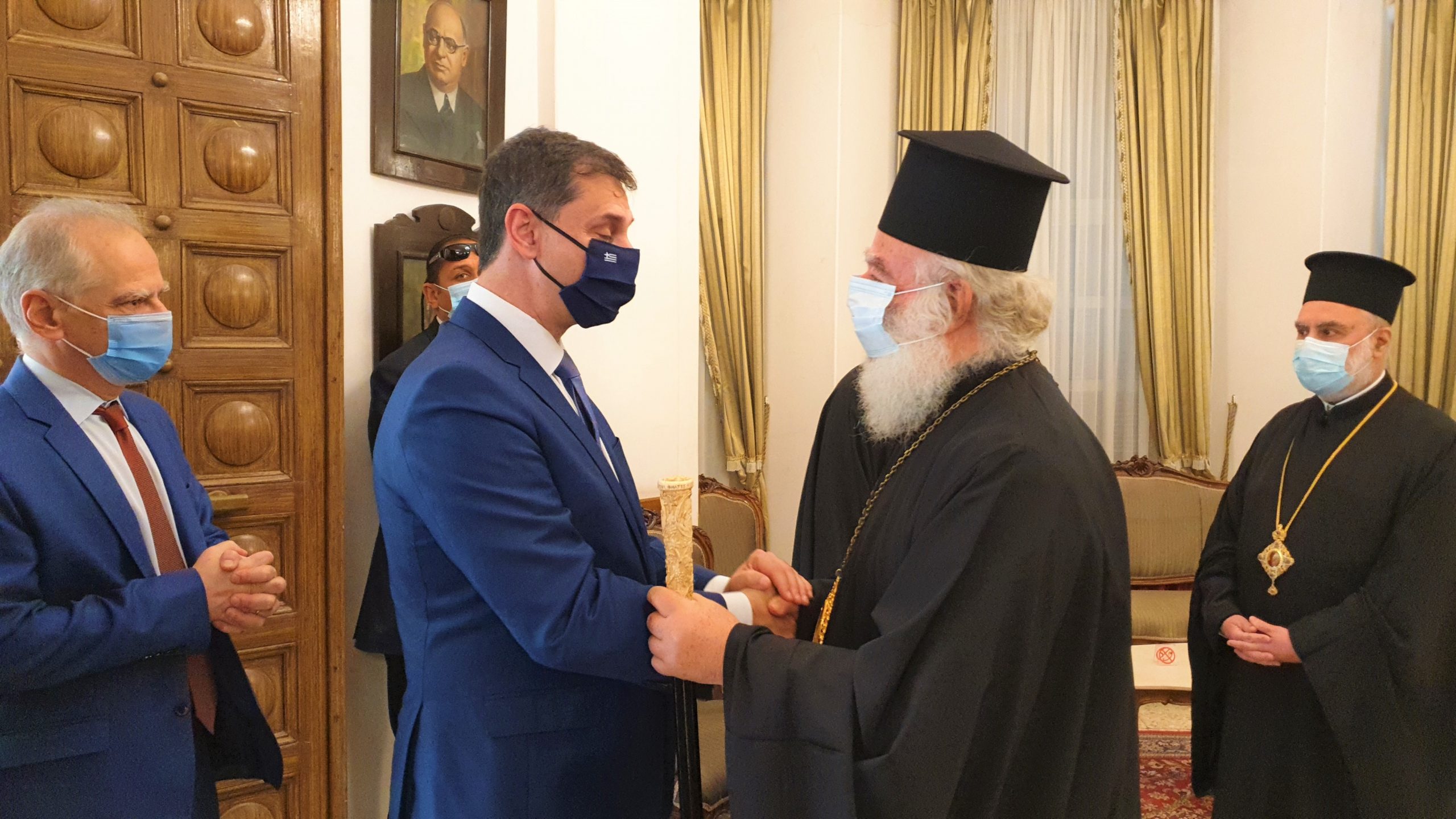 Υπουργός Τουρισμού Χ. Θεοχάρης προς τον Πατριάρχη Αλεξανδρείας κ. Θεόδωρο: «Φυλάτε Θερμοπύλες» (ΦΩΤΟ)