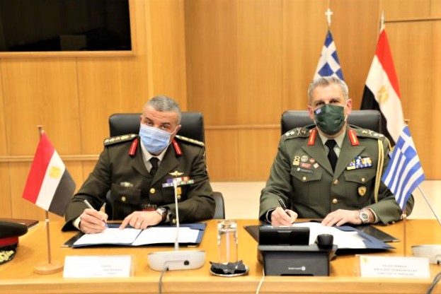 Ελλάδα και Αίγυπτος υπέγραψαν διμερή στρατιωτική συνεργασία για το 2021