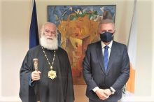 Συνάντηση του Πατριάρχη Αλεξανδρείας Θεοδώρου με τον Επίτροπο Προεδρίας της Κύπρου Φ. Φωτίου στη Λευκωσία