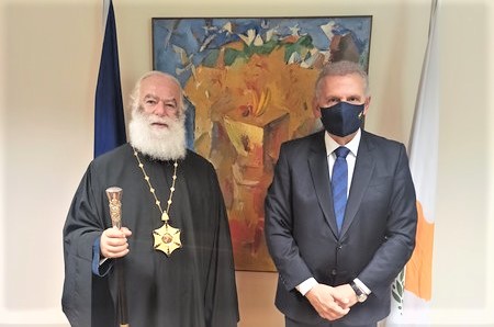Συνάντηση του Πατριάρχη Αλεξανδρείας Θεοδώρου με τον Επίτροπο Προεδρίας της Κύπρου Φ. Φωτίου στη Λευκωσία