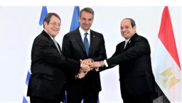 Ο Πρωθυπουργός Κ. Μητσοτάκης για τις Ελληνικές Κοινότητες Αλεξανδρείας και Καΐρου στην τριμερή της Αθήνας (ΒΙΝΤΕΟ)