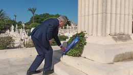 Φόρος τιμής από τον Γ.Γ. Αποδήμου Ελληνισμού Ι. Χρυσουλάκη στο Μνημείο Πεσόντων Ικάρων της ΕΚΑ (ΦΩΤΟ)