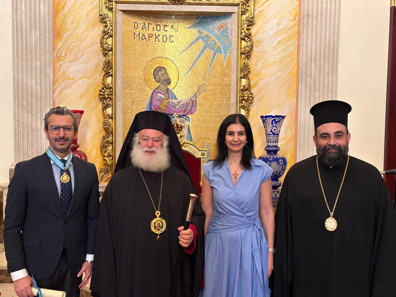 Ο Πατριάρχης απένειμε τον “Χρυσούν Λέοντα” στον Ιορδανό δημοσιογράφο Fuad Al Karsheh