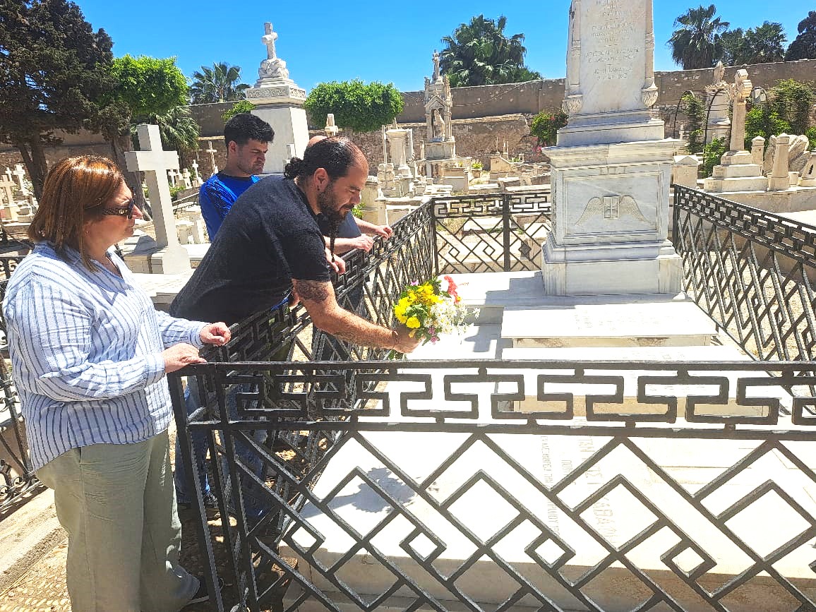 Η ΕΚΑ τίμησε τη Μνήμη του Κ. Π. Καβαφη!!